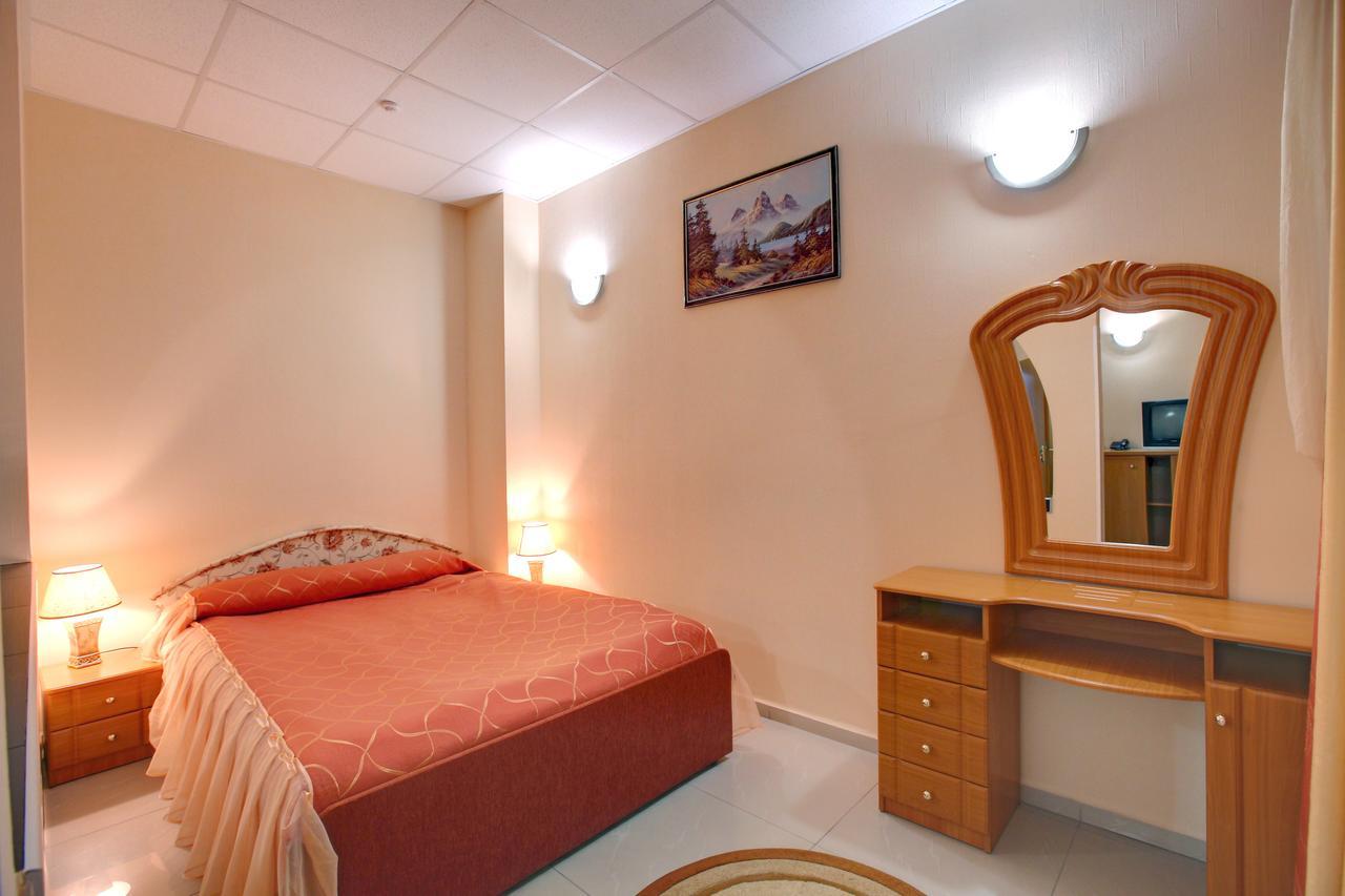 Hotel Aquapark Alligator Ternopil Buitenkant foto